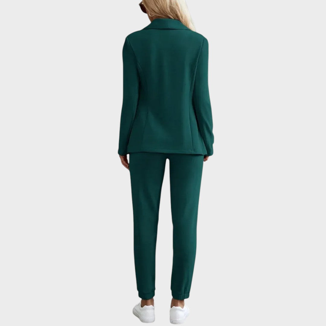 Милойка – Мек Приспособен Костюм