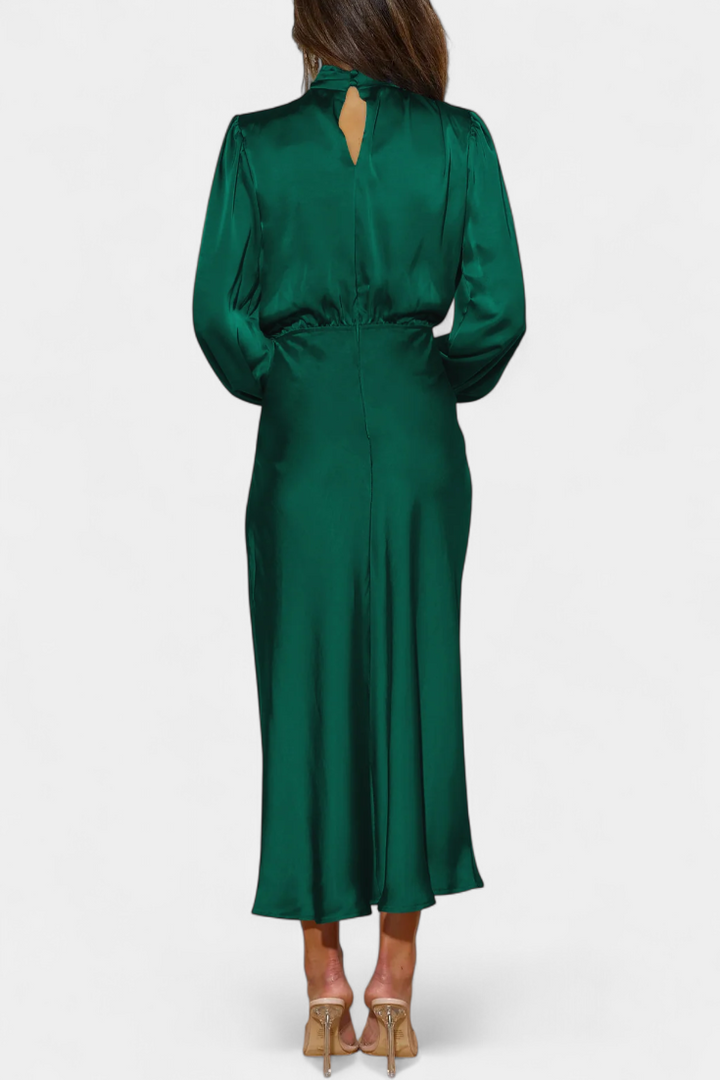 Мария Макси Рокля с Висок Яка и Цветни Детайли