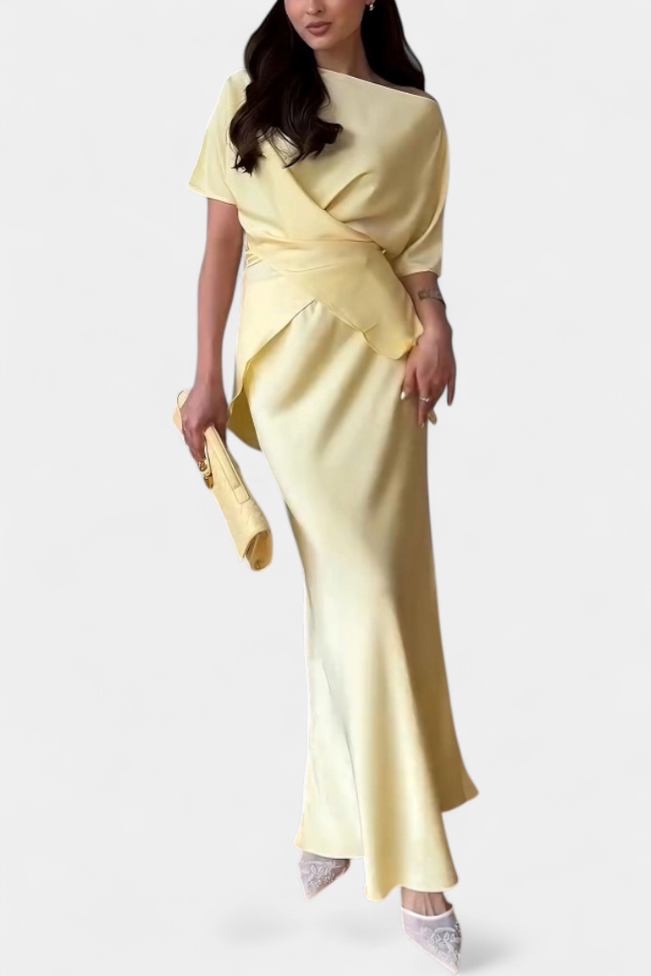 Комплект Сара с Топ с Прекръстени Презрамки и Лека Пола