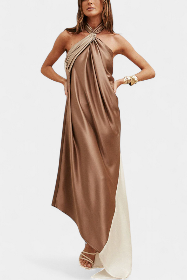 Петра Макси Рокля с Неправилен Рез и Открити Гърба