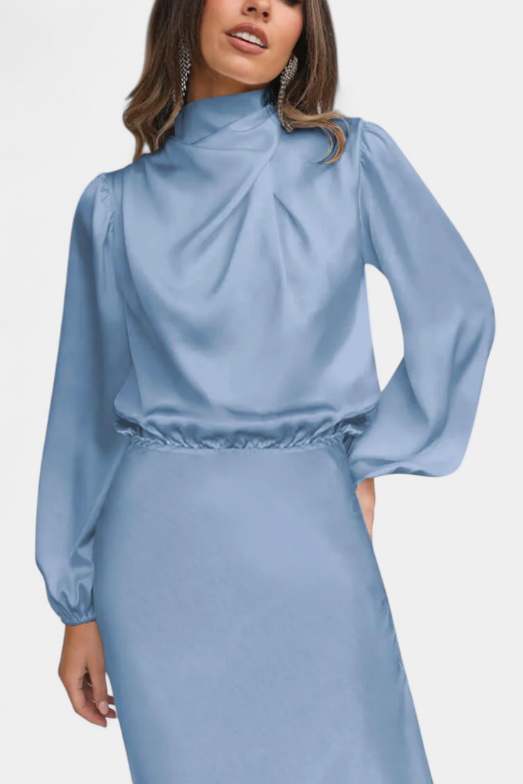 Мария Макси Рокля с Висок Яка и Цветни Детайли